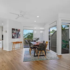 Holiday home A Tropical Family Oasis In Sunshine